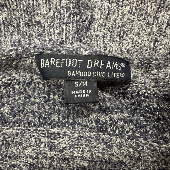 BAREFOOT DREAMS Bamboo Chic Lite Striped Sweater Top Size Small Medium - Picture 8 of 8
